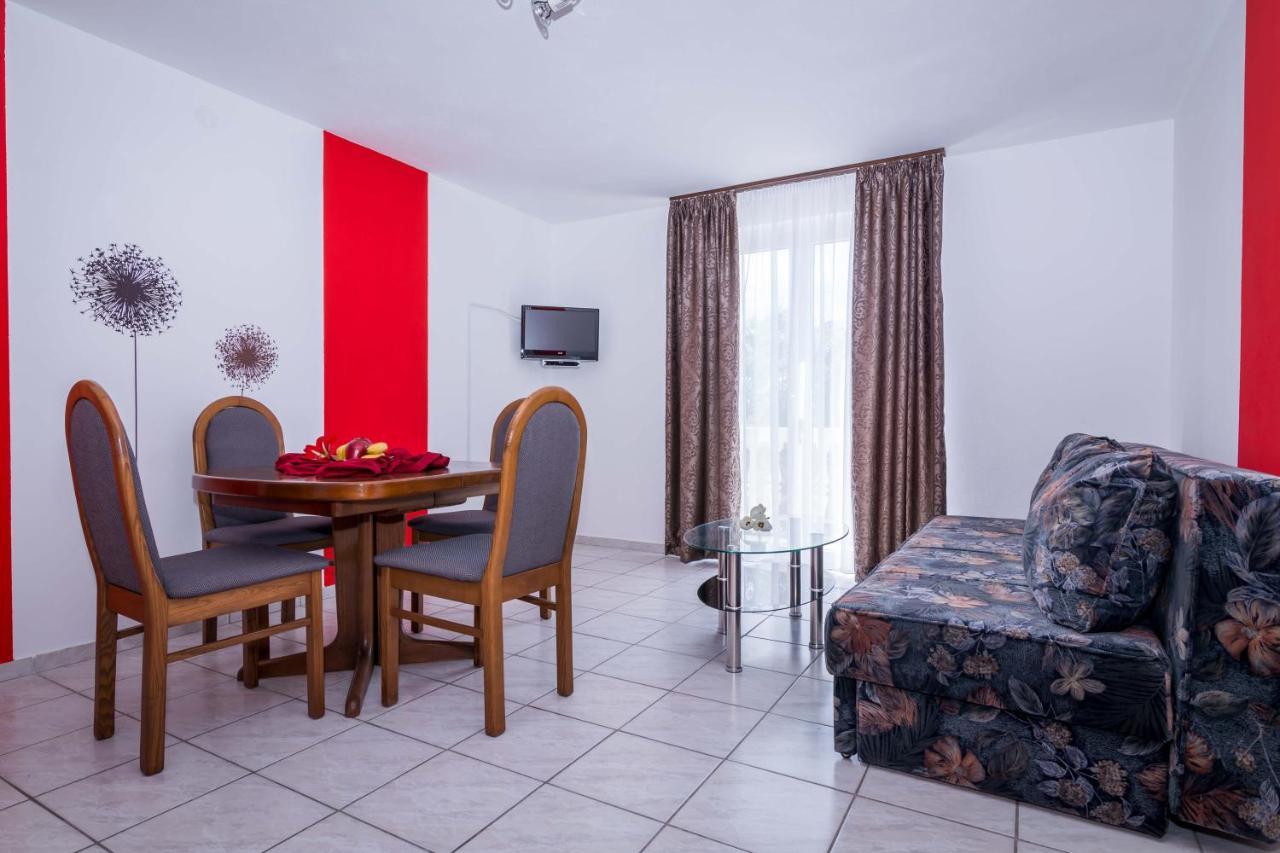 Apartments Ilak Трогир Экстерьер фото