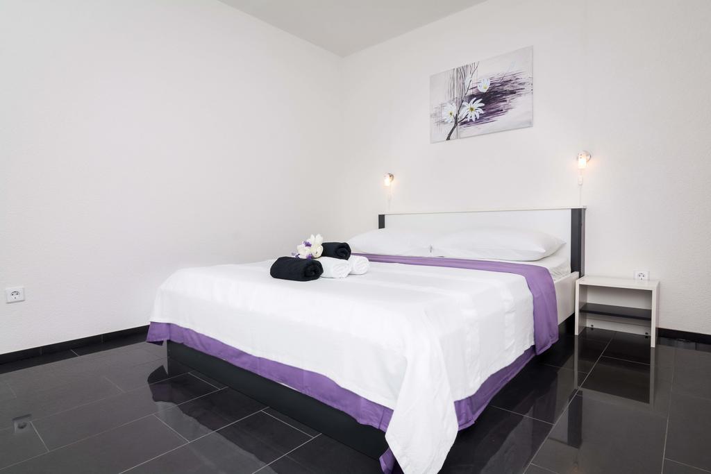 Apartments Ilak Трогир Экстерьер фото