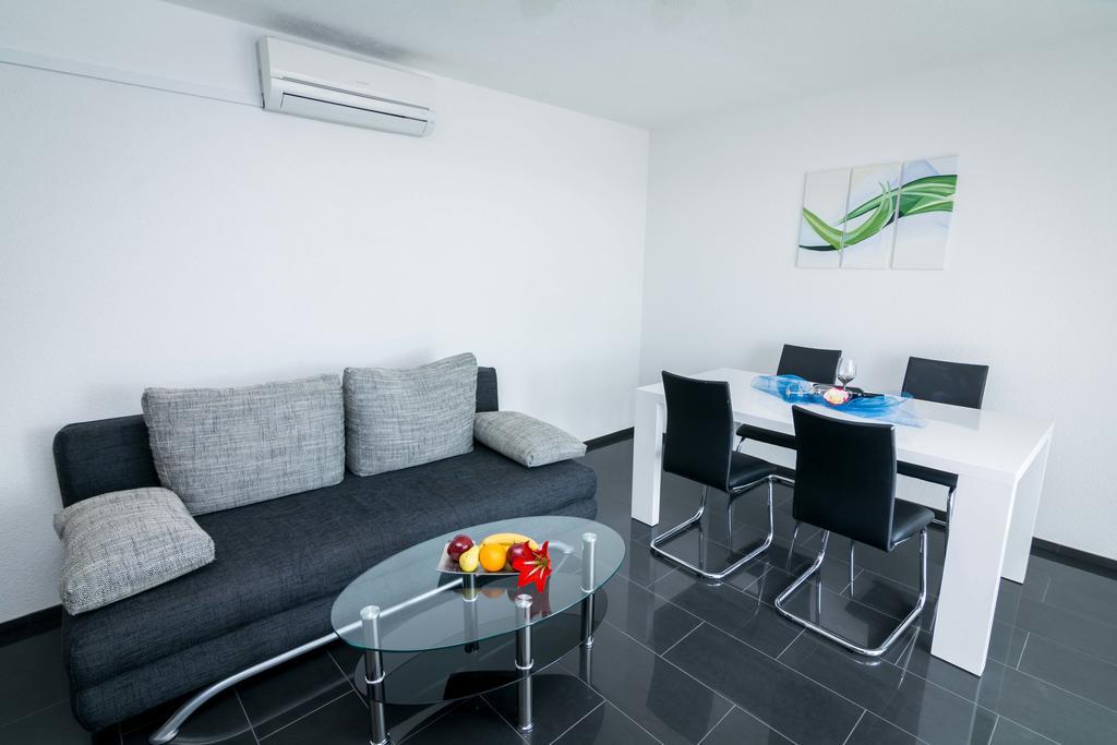 Apartments Ilak Трогир Экстерьер фото