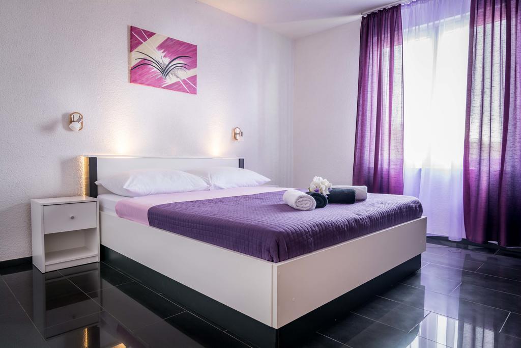 Apartments Ilak Трогир Экстерьер фото